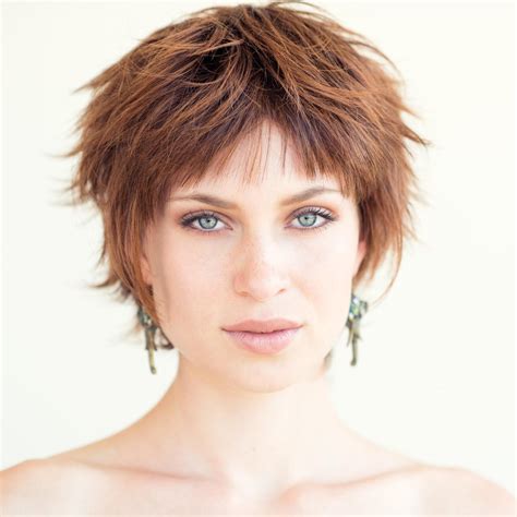 Great Short Haircuts For Oval Faces 14 Hairstyles Haircuts