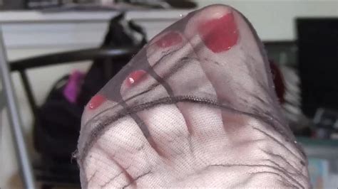 suzanne s beautiful feet in rht nylons feet9