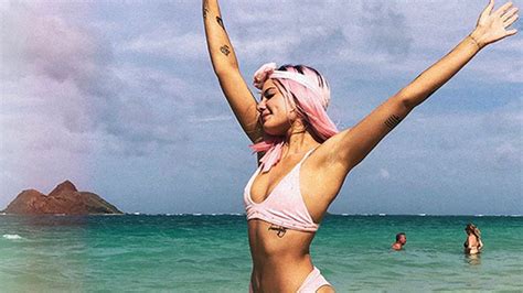 sexiest halsey pictures the hottest pics for her birthday hollywood life