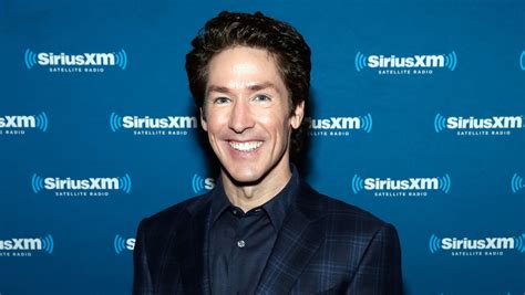 plumber finds cash checks in joel osteen s lakewood church in texas