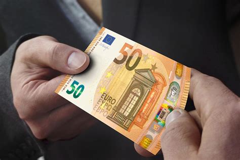 nouveau billet de  euros quelles differences avec lancien