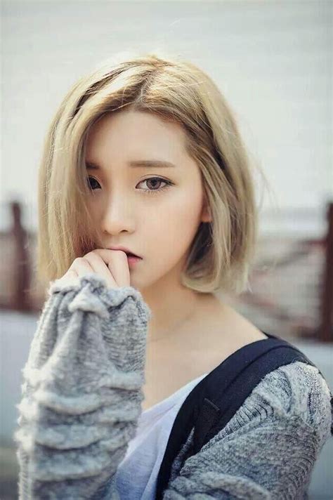 2020 Latest Cute Short White Hairstyles For Korean Girls
