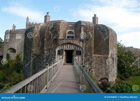 entrance   castle royalty  stock photography image