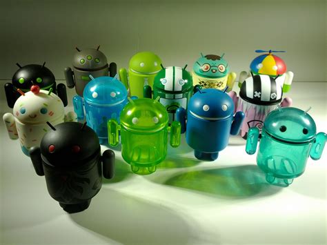 android mini collectibles headed  retail