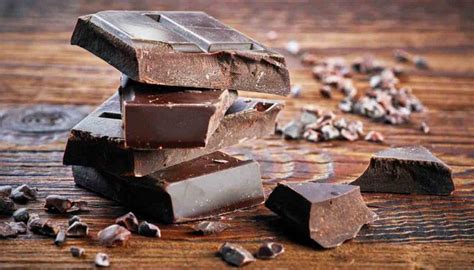 il cioccolato fondente contro tumori  ictus