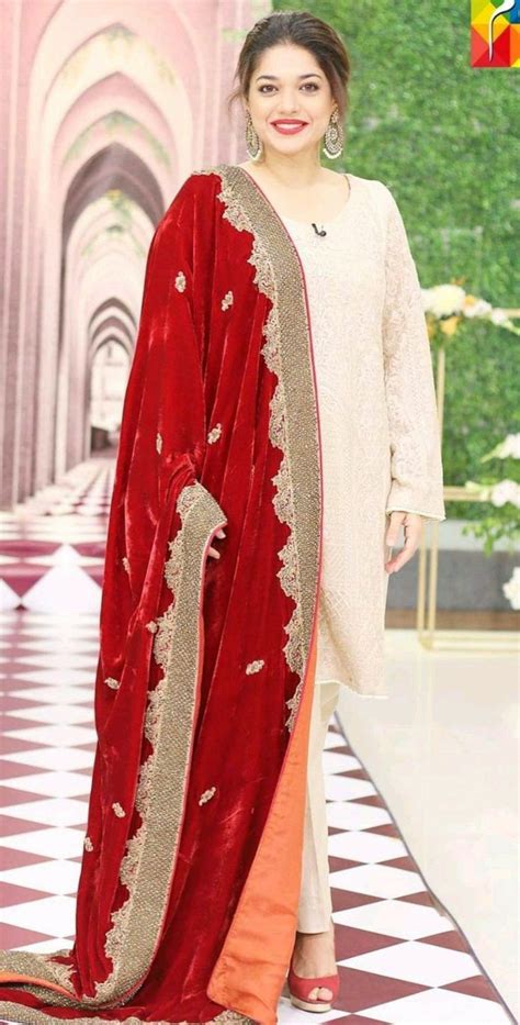 pin by ghanu🍁 on pakistani actress stylish party dresses
