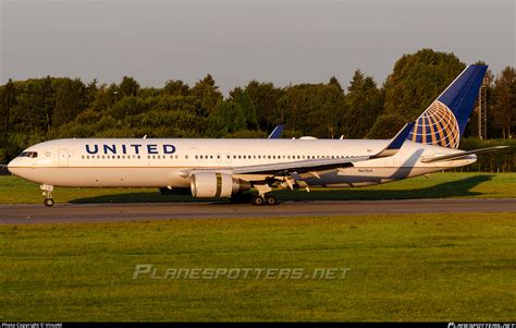 N672ua United Airlines Boeing 767 322er Wl Photo By Vincem Id 951635