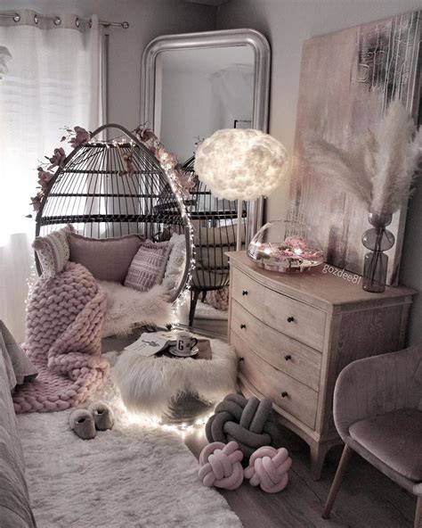 ussheincom posted  instagram bedroom dreaming atgozdee