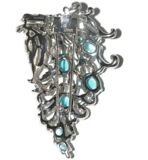 trifari floral aqua cabochon rhinestone fur clip pin 1940 luminous