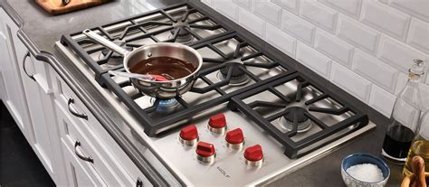 wolf  professional gas cooktop  burners cgps