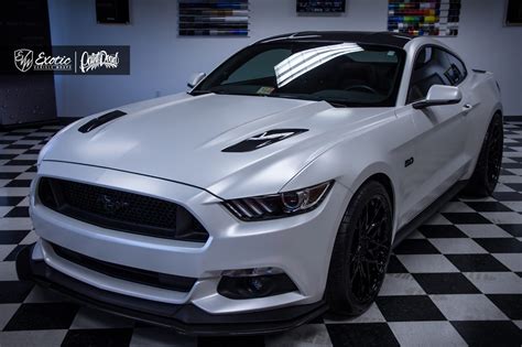ford mustang gt satin pearl white fs wm