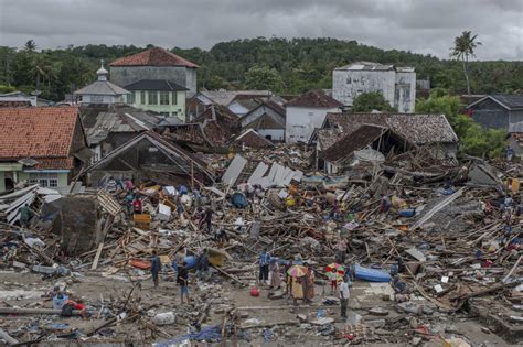 in indonesia tsunami death toll is rising fast see the latest photos