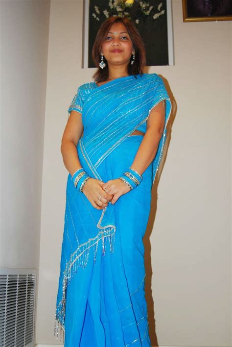indian aunties the secret to getting girls and aunties desi marri marvellous saree