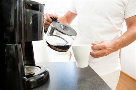clean  coffee maker  vinegar hgtv