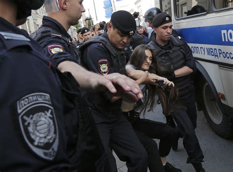 russian police arrest    moscow