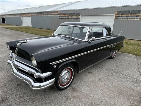 ford crestline classic collector cars