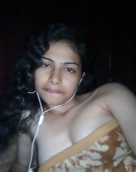 cute sexy kerala girlfriend naked photo in bedroom