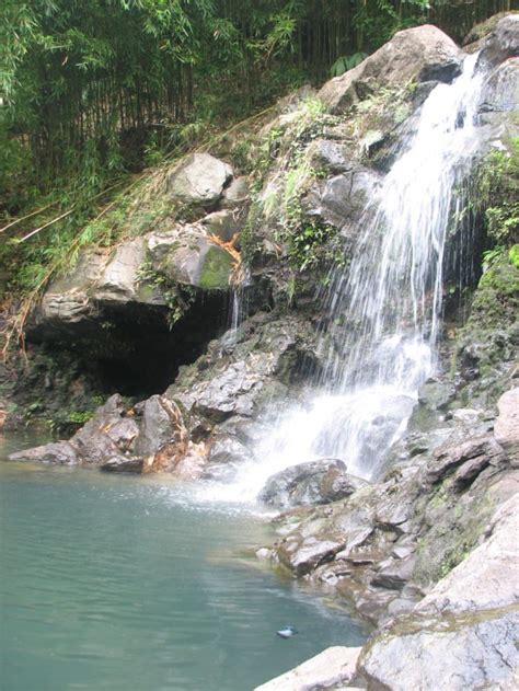 these secret swimming holes hidden in the hawaiian forest are sure to