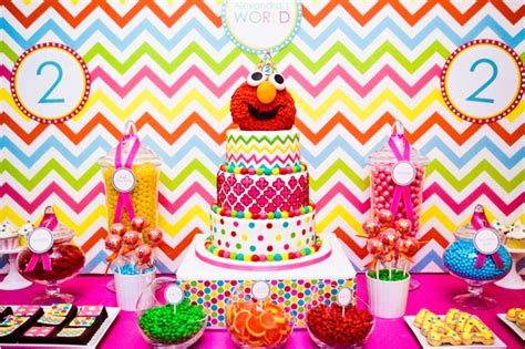 Elmo S World 50 Beautiful Birthday Cake Ideas For Girls Popsugar Moms