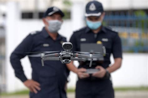 drone crashes  flight instructors airplane  register