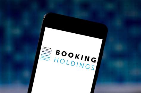 booking holdings stock  fully priced