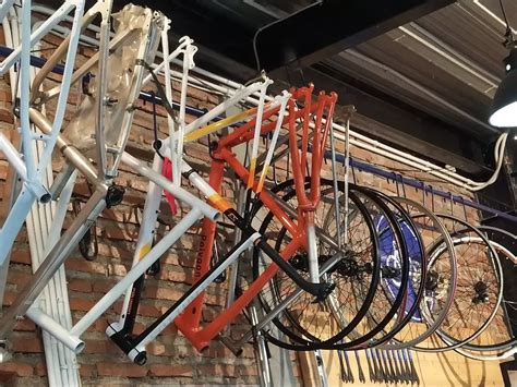 wolvy cycle bengkel sepeda sekaligus kafe kekinian favorit goweser malang indozone life