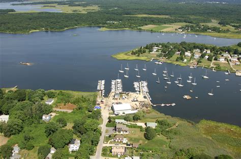 hill boat yard   hill ri united states marina reviews