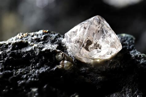diamond hardness  matter international gem society
