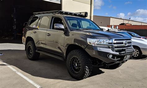 rhino  front bull bar landcruiser  series