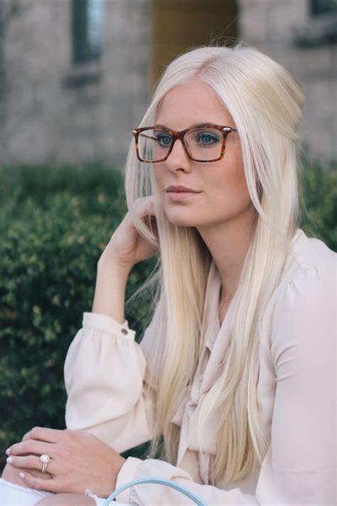 Blonde Professional Woman In Glasses Womens Glasses Trendy Glasses