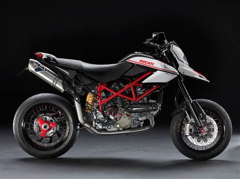 ducati motorcycle pictures ducati hypermotard  evo sp