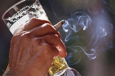 smoking makes it harder to quit drinking › news in science abc science
