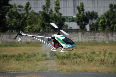 rc heli  photo  freeimages