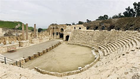 ancient roman theatre  beit shean    trip  israel oc