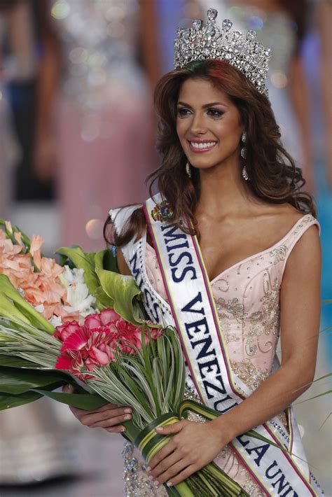 Miss Guarico Mariana Jimenez Smiles After Winning The