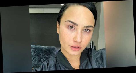 Demi Lovato Just Posted A No Makeup Selfie Showing Off Hidden Freckles