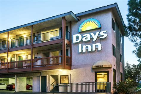 days inn  wyndham anaheim west anaheim ca hotels