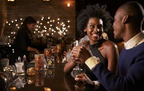 10 good questions to spark first date conversations