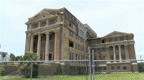 county commissioners pull plug  courthouse deal