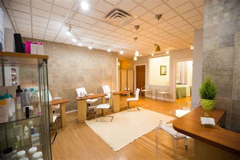 chicago spas   reopening  massages facials body