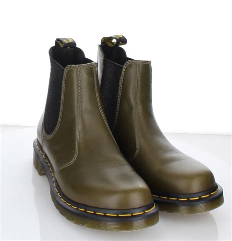 womens sz   dr martens  leather chelsea boot  olive green ebay