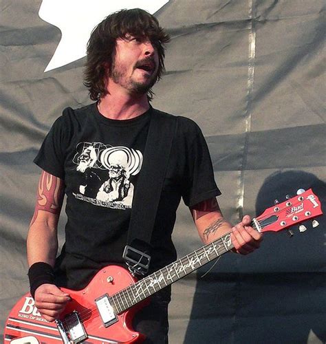 dave grohl yells  rowdy fan dave grohl  hot  dishmasterthe