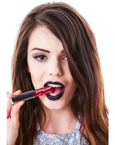 halloween makeup   wear black lipstick