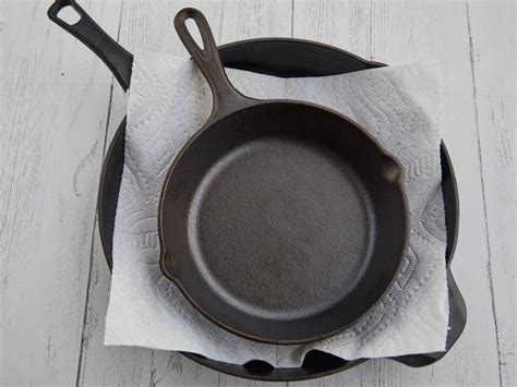 clean  care   cast iron pan   food network
