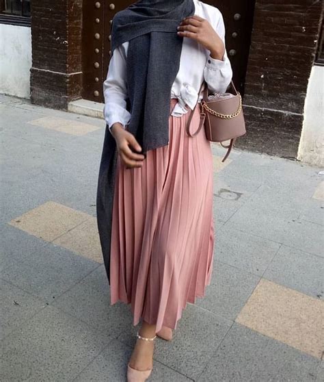 pin by rodeeyah on hijab outfits fashion maxi skirts