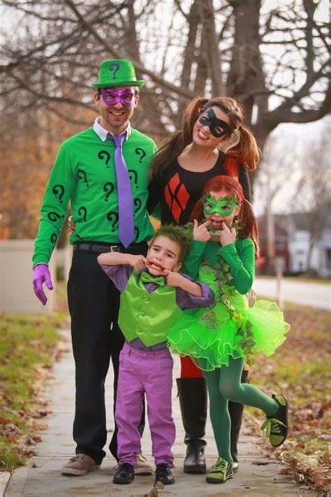halloween costumes  families  love dressing