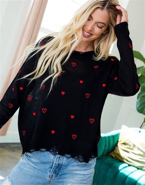 Distressed Heart Sweater Black Red In 2020 Black Sweaters Heart