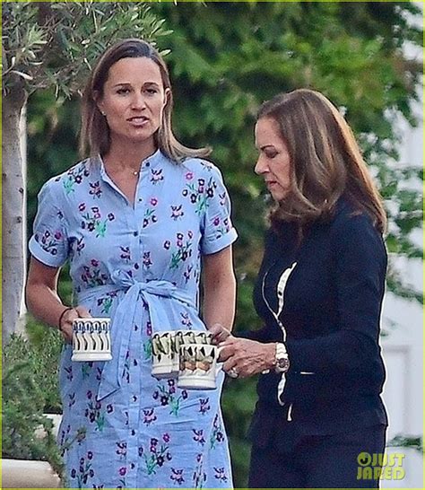pregnant pippa middleton enjoys tea time with hubby james matthews and in laws photo 4128305