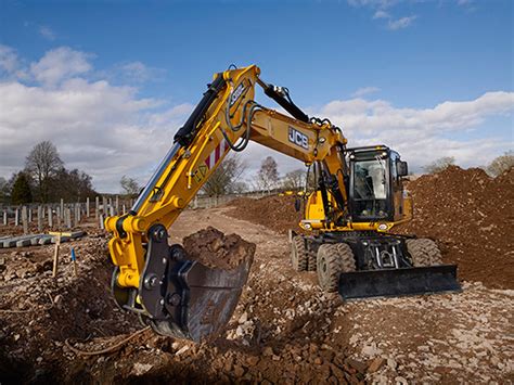 ton wheeled excavator hire jcb jsw rubber duck hire