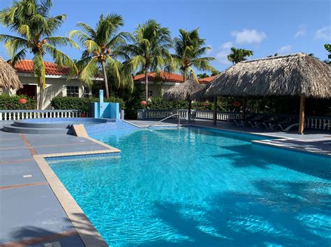 zwembad je favoriete vakantiehuis op curacao